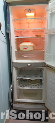 Walton fridge